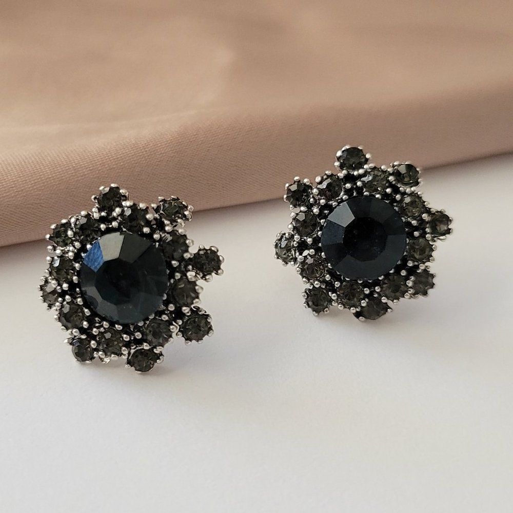 5/$25 Crystal Stud Earrings Blue Crystal Decorated Stud Earrings - Picture 4 of 8